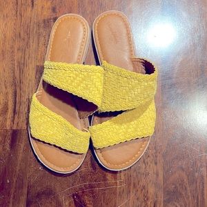 Women’s sandals. Size 7
